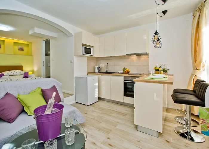 Petric, Old Town Hvar *