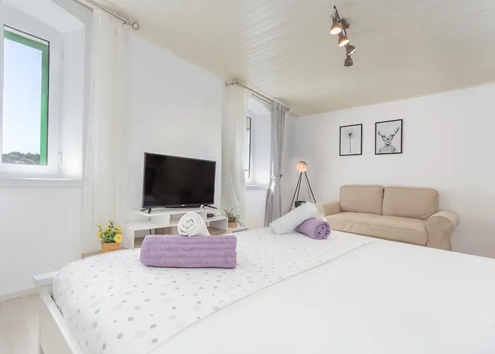 Petric, Old Town Hvar 흐바르