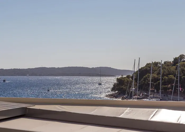 Petric, Old Town Hvar