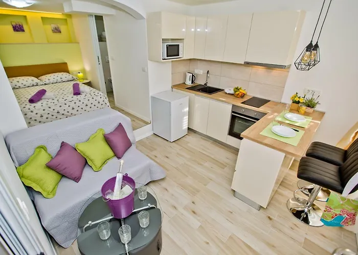 Petric, Old Town Hvar *