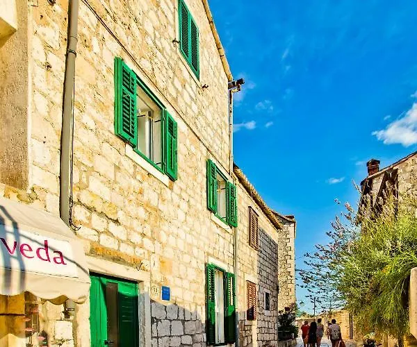 Petric, Old Town Hvar *