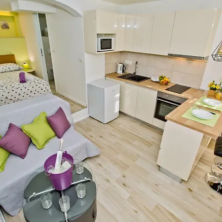 Petric, Old Town Hvar *